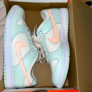 Wmns Dunk Low 'Barely Green'